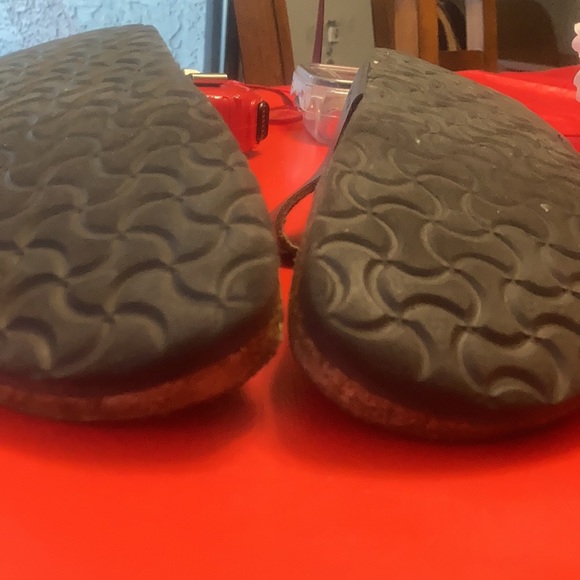 Birkenstock Gizeh birko-flor golden brown sandals. - Picture 7 of 12